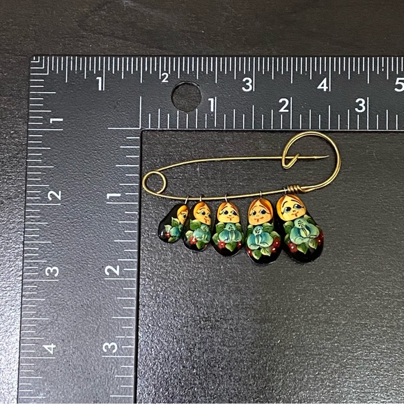 Vintage Nesting Doll Russian Doll Brooch Pin - Picture 9 of 9